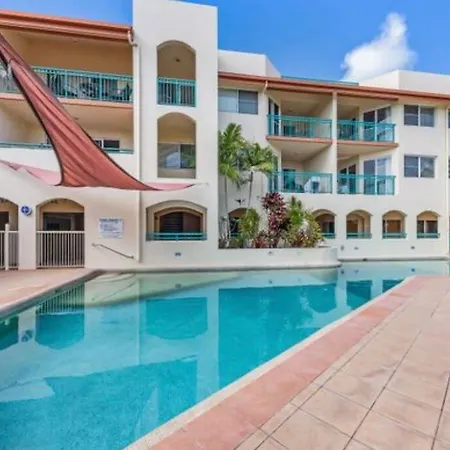Shingley Poolside Retreat Apartment Airlie Beach Exterior photo