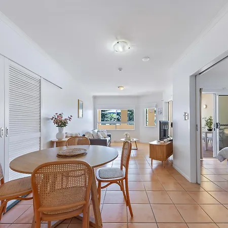 Shingley Poolside Retreat Apartment Airlie Beach Exterior photo