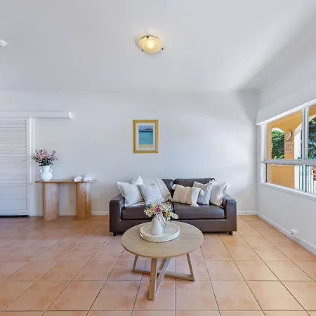 Shingley Poolside Retreat Apartment Airlie Beach Exterior photo