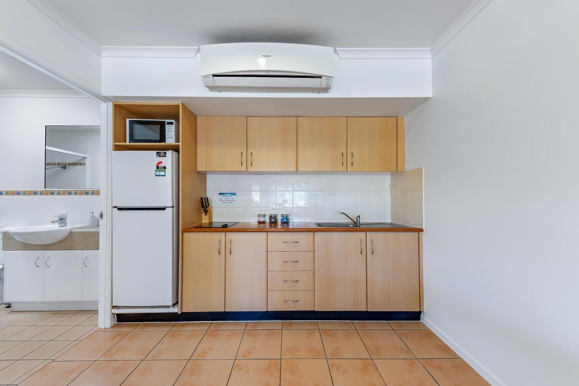 Shingley Poolside Retreat Airlie Beach