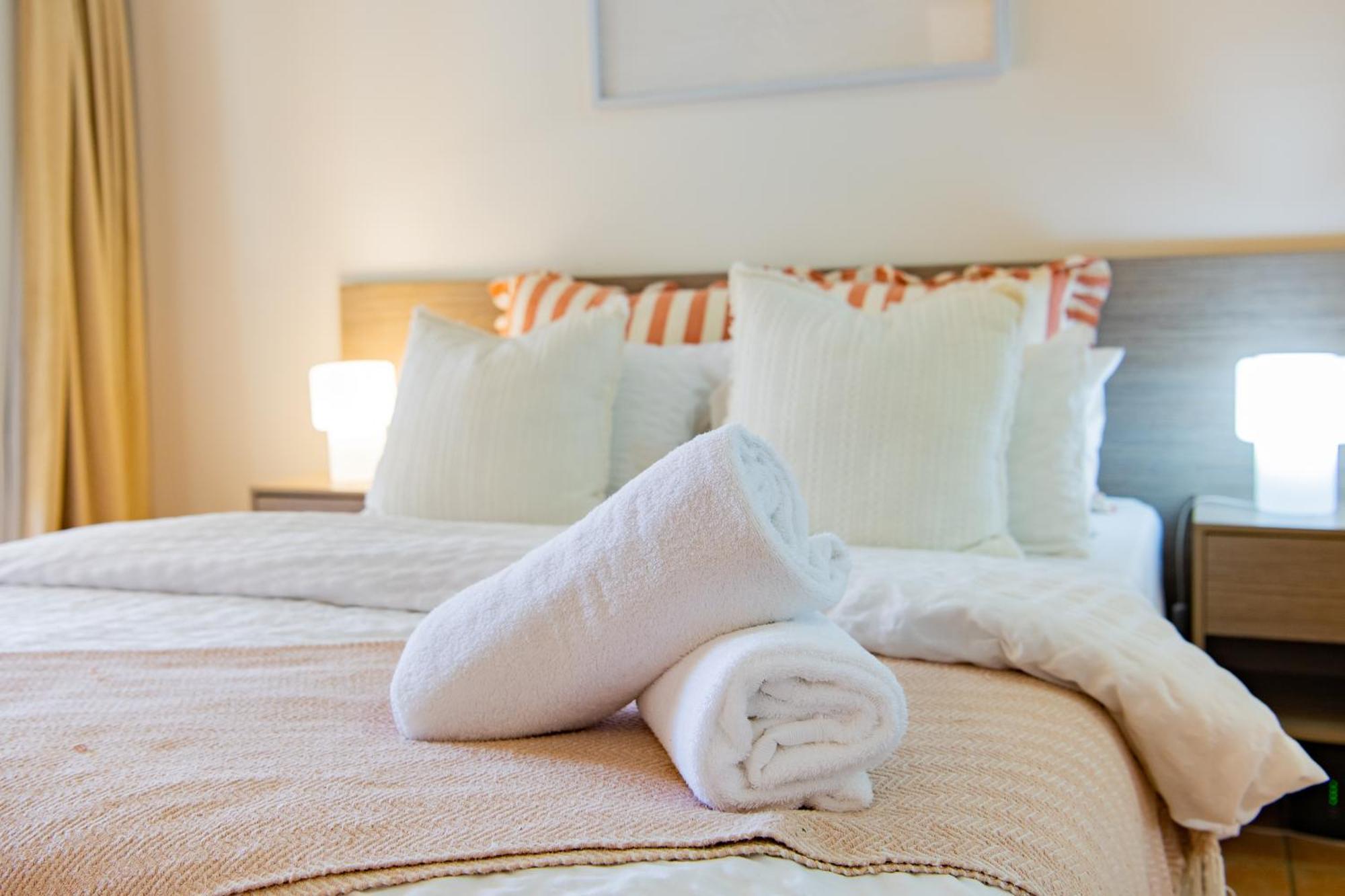 Shingley Poolside Retreat Apartment *